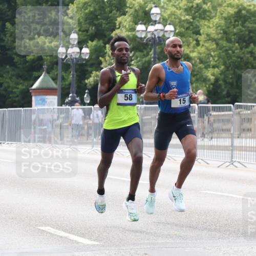 29.06.2025 - hella hamburg halbmarathon Lena Gebhardt http://msf.ph/oto/8402829 29.06.2025 09:31:28 Lombardsbrücke 58, 15, 1, 2, 4, 5, 6, 7, 8, 9, 10, 11, 13, 16, 22, 23, 25, 59 meine-sportfotos.de