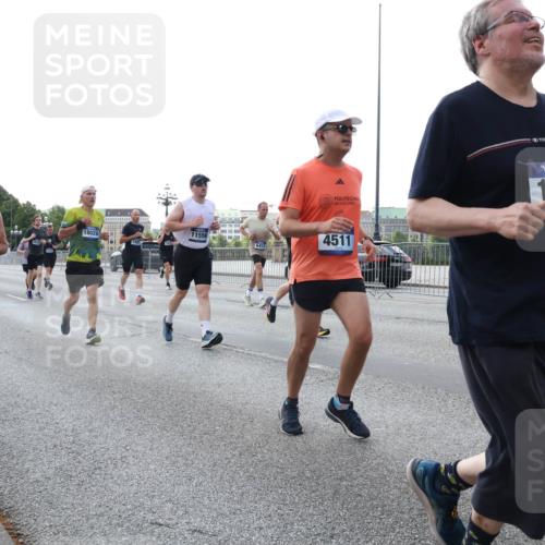29.06.2025 - hella hamburg halbmarathon Lena Gebhardt http://msf.ph/oto/8402900 29.06.2025 10:03:29 Lombardsbrücke 114, 18028, 11556, 1863, 4511, 1450, 1114, 1135, 1138, 1161, 1414, 1450, 1885, 2277, 2594, 2619, 2683, 2759, 2780, 2782, 2810, 3572, 4307, 4511, 5384, 5396, 5464, 6208, 6217, 6391, 6453, 7006, 7210, 7211, 7277, 7278, 7279, 7290, 7706, 7935, 8484, 9439, 9453, 10389, 10824, 11402, 11556, 12169, 12177, 12211, 12212, 12377, 12422, 12843, 13036, 13474, 13664, 13732, 13793, 13857, 13874, 13976, 15539, 15643, 15859, 16371, 16621, 17226, 17550, 18028 meine-sportfotos.de