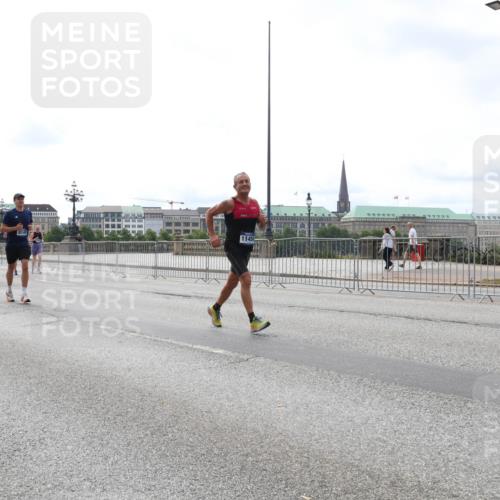29.06.2025 - hella hamburg halbmarathon Lena Gebhardt http://msf.ph/oto/8402945 29.06.2025 10:24:00 Lombardsbrücke 1545, 4122, 11454, 1005, 1009, 1304, 1389, 1444, 1545, 2125, 2489, 3013, 3185, 3285, 3579, 4122, 4391, 4597, 4646, 4684, 4990, 4993, 5039, 5055, 5160, 5258, 5260, 5358, 5406, 5661, 5954, 6747, 7013, 7426, 7920, 8031, 8141, 8149, 8181, 8187, 8502, 8676, 8717, 9217, 9603, 9715, 10649, 11044, 11300, 11306, 11347, 11415, 11454, 11793, 12210, 13149, 14521, 15739, 15853, 16251, 17199 meine-sportfotos.de