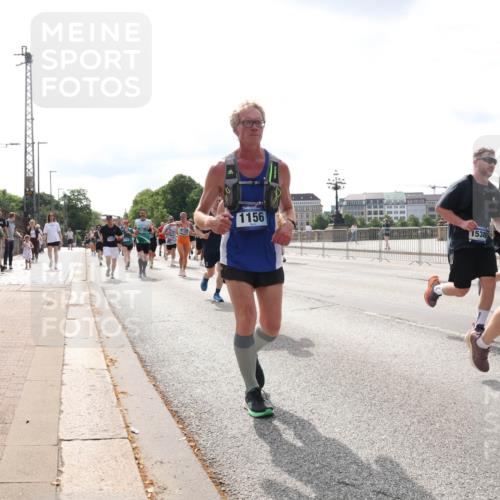 29.06.2025 - hella hamburg halbmarathon Lena Gebhardt http://msf.ph/oto/8402981 29.06.2025 10:16:22 Lombardsbrücke 1156, 1538, 45, 10183, 1156, 1212, 1244, 1308, 1599, 1651, 1825, 2071, 2076, 2165, 2347, 2436, 2803, 2835, 2912, 3030, 3134, 3156, 3484, 3648, 3687, 4478, 4583, 4637, 4828, 5046, 5294, 5423, 6024, 6488, 7158, 7358, 7753, 7897, 8169, 8274, 8295, 8317, 8554, 8597, 8645, 8707, 8746, 8847, 8857, 8885, 9601, 9628, 9664, 9675, 9784, 9802, 9810, 9881, 10076, 10107, 10139, 10141, 10183, 10292, 10844, 10990, 11113, 11303, 11344, 11345, 11478, 11774, 11783, 11818, 12427 meine-sportfotos.de