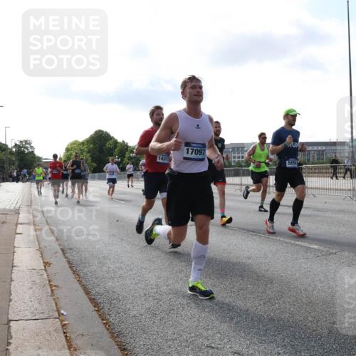 29.06.2025 - hella hamburg halbmarathon Lena Gebhardt http://msf.ph/oto/8403024 29.06.2025 09:49:13 Lombardsbrücke 14311, 17097, 5050, 1042, 1571, 1600, 1603, 2044, 2262, 2707, 2745, 2750, 2797, 2849, 2980, 3014, 3116, 4062, 4148, 4381, 4766, 5003, 5050, 5124, 5648, 5889, 6037, 6047, 6149, 6771, 7109, 7310, 7482, 7743, 7981, 8002, 8121, 8358, 9640, 9643, 10190, 10369, 10451, 10738, 10877, 11106, 11177, 11423, 11447, 11952, 12088, 12091, 12098, 12168, 12739, 13064, 13137, 13158, 13190, 13372, 13755, 13900, 14075, 14311, 14359, 14603, 14667 meine-sportfotos.de