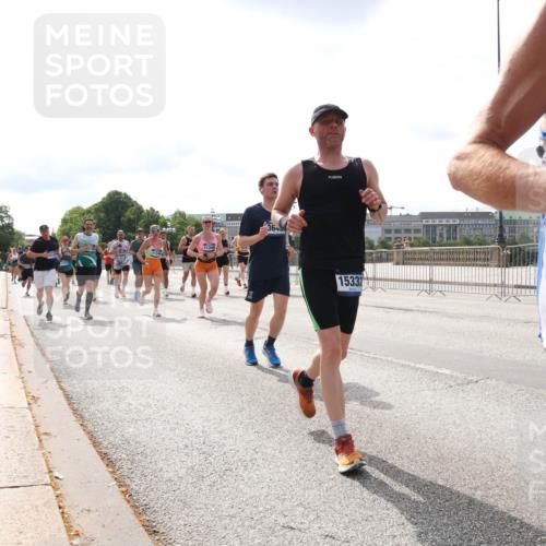 29.06.2025 - hella hamburg halbmarathon Lena Gebhardt http://msf.ph/oto/8403184 29.06.2025 10:16:23 Lombardsbrücke 11345, 364, 15332, 1156, 1212, 1244, 1308, 1599, 1651, 1825, 2071, 2076, 2165, 2347, 2436, 2803, 2835, 2912, 3030, 3134, 3156, 3484, 3648, 3687, 4478, 4583, 4637, 4828, 5046, 5294, 5423, 6024, 6488, 7158, 7358, 7753, 7897, 8169, 8274, 8295, 8317, 8554, 8597, 8645, 8707, 8847, 8857, 8885, 9601, 9628, 9664, 9784, 9802, 9810, 9881, 10076, 10107, 10139, 10141, 10183, 10232, 10292, 10844, 10990, 11113, 11303, 11344, 11345, 11478, 11818, 12427 meine-sportfotos.de