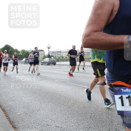 29.06.2025 - hella hamburg halbmarathon Lena Gebhardt http://msf.ph/oto/8403241 29.06.2025 10:03:31 Lombardsbrücke 7279, 7277, 7270, 1114, 1114, 1135, 1138, 1161, 1367, 1414, 1450, 1885, 2277, 2594, 2619, 2683, 2759, 2780, 2782, 3572, 4307, 4511, 5384, 5396, 5464, 6208, 6391, 6453, 7006, 7210, 7211, 7277, 7278, 7279, 7290, 7706, 7935, 8484, 8727, 9280, 9439, 9453, 10389, 10824, 11402, 11556, 12169, 12177, 12211, 12212, 12377, 12843, 13036, 13474, 13664, 13732, 13793, 13857, 13874, 13976, 15539, 15643, 15859, 16371, 16621, 17226, 17550, 18028 meine-sportfotos.de