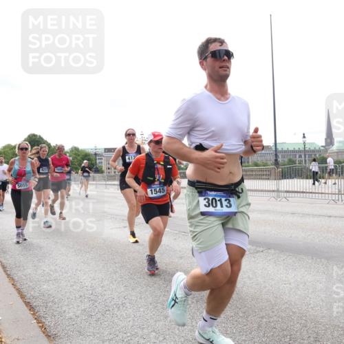 29.06.2025 - hella hamburg halbmarathon Lena Gebhardt http://msf.ph/oto/8403243 29.06.2025 10:24:02 Lombardsbrücke 9217, 1444, 5055, 18091, 412, 1545, 3013, 1005, 1009, 1304, 1389, 1444, 1545, 2125, 2489, 3013, 3185, 3285, 3579, 4122, 4597, 4646, 4684, 4719, 4990, 4993, 5039, 5055, 5160, 5258, 5260, 5358, 5406, 5661, 5954, 6524, 6526, 6747, 7013, 7426, 7528, 7920, 8031, 8141, 8149, 8167, 8181, 8187, 8297, 8502, 8676, 8717, 9063, 9217, 9603, 9715, 10649, 11044, 11300, 11306, 11347, 11415, 11454, 11793, 12210, 13149, 13711, 14521, 15739, 15853, 16251, 17199 meine-sportfotos.de