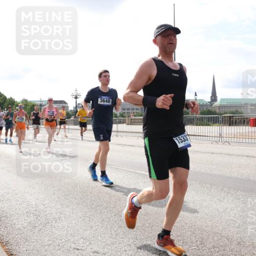 29.06.2025 - hella hamburg halbmarathon Lena Gebhardt http://msf.ph/oto/8403270 29.06.2025 10:16:23 Lombardsbrücke 10139, 10141, 11344, 1372, 11345, 3648, 1533, 1156, 1212, 1244, 1308, 1599, 1651, 1825, 2071, 2076, 2165, 2347, 2436, 2803, 2835, 2912, 3030, 3134, 3156, 3484, 3648, 3687, 4478, 4583, 4637, 4828, 5046, 5294, 5423, 6024, 6488, 7158, 7358, 7753, 7897, 8169, 8274, 8295, 8317, 8554, 8597, 8645, 8707, 8847, 8857, 8885, 9601, 9628, 9664, 9784, 9802, 9810, 9881, 10076, 10107, 10139, 10141, 10183, 10232, 10292, 10844, 10990, 11113, 11303, 11344, 11345, 11478, 11818, 12427 meine-sportfotos.de