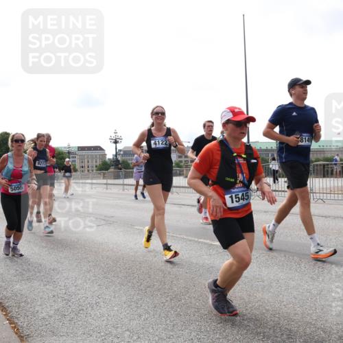 29.06.2025 - hella hamburg halbmarathon Lena Gebhardt http://msf.ph/oto/8403362 29.06.2025 10:24:02 Lombardsbrücke 5055, 9217, 4122, 1545, 8149, 1005, 1009, 1304, 1389, 1444, 1545, 2125, 2489, 3013, 3185, 3285, 3579, 4122, 4597, 4646, 4684, 4719, 4990, 4993, 5039, 5055, 5160, 5258, 5260, 5358, 5406, 5661, 5954, 6524, 6526, 6747, 7013, 7426, 7528, 7920, 8031, 8141, 8149, 8167, 8181, 8187, 8297, 8502, 8676, 8717, 9063, 9217, 9603, 9715, 10649, 11044, 11300, 11306, 11347, 11415, 11454, 11793, 12210, 13149, 13711, 14521, 15739, 15853, 16251, 17199 meine-sportfotos.de