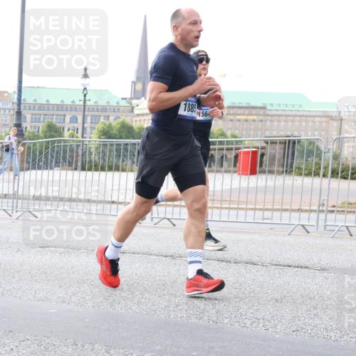 29.06.2025 - hella hamburg halbmarathon Lena Gebhardt http://msf.ph/oto/8403456 29.06.2025 10:03:32 Lombardsbrücke 1885, 156, 1114, 1135, 1138, 1161, 1367, 1414, 1450, 1885, 2277, 2594, 2619, 2683, 2759, 2780, 2782, 3572, 4307, 4511, 5384, 5396, 5464, 6208, 6391, 6453, 7006, 7210, 7211, 7277, 7278, 7279, 7290, 7706, 7935, 8484, 8727, 9280, 9439, 9453, 10389, 10824, 11402, 11556, 12169, 12177, 12211, 12212, 12377, 12843, 13036, 13474, 13664, 13732, 13793, 13857, 13874, 13976, 15539, 15643, 15859, 16371, 16621, 17226, 17550, 18028 meine-sportfotos.de