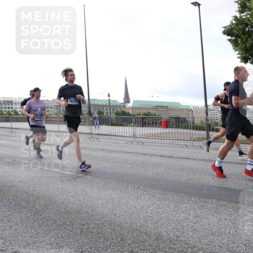 29.06.2025 - hella hamburg halbmarathon Lena Gebhardt http://msf.ph/oto/8403626 29.06.2025 10:03:33 Lombardsbrücke 7277, 26, 6391, 16371, 1114, 1135, 1138, 1161, 1367, 1414, 1450, 1885, 2277, 2594, 2619, 2683, 2759, 2782, 3572, 4307, 4511, 5384, 5396, 5464, 6391, 6453, 7006, 7210, 7211, 7277, 7278, 7279, 7290, 7306, 7706, 7935, 8484, 8727, 9280, 9439, 9453, 10389, 10824, 11402, 11556, 12177, 12211, 12212, 12377, 12843, 13036, 13474, 13664, 13732, 13793, 13857, 13874, 13976, 15539, 15643, 15859, 16371, 16621, 17226, 17550, 18028 meine-sportfotos.de