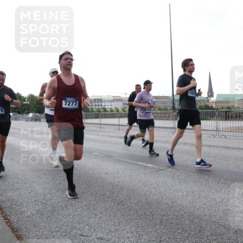 29.06.2025 - hella hamburg halbmarathon Lena Gebhardt http://msf.ph/oto/8403703 29.06.2025 10:03:33 Lombardsbrücke 4307, 7277, 12, 639, 7279, 1637, 1114, 1135, 1138, 1161, 1367, 1414, 1450, 1885, 2277, 2594, 2619, 2683, 2759, 2782, 3572, 4307, 4511, 5384, 5396, 5464, 6391, 6453, 7006, 7210, 7211, 7277, 7278, 7279, 7290, 7306, 7706, 7935, 8484, 8727, 9280, 9439, 9453, 10389, 10824, 11402, 11556, 12177, 12211, 12212, 12377, 12843, 13036, 13474, 13664, 13732, 13793, 13857, 13874, 13976, 15539, 15643, 15859, 16371, 16621, 17226, 17550, 18028 meine-sportfotos.de