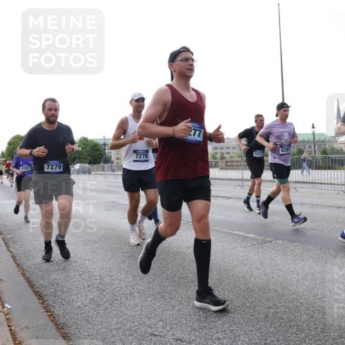 29.06.2025 - hella hamburg halbmarathon Lena Gebhardt http://msf.ph/oto/8403786 29.06.2025 10:03:34 Lombardsbrücke 4307, 7279, 7278, 277, 12377, 6391, 371, 1114, 1135, 1138, 1161, 1367, 1414, 1450, 1885, 2277, 2594, 2619, 2683, 2759, 2782, 3572, 4307, 4511, 5384, 5396, 5464, 6391, 6453, 7006, 7211, 7277, 7278, 7279, 7290, 7306, 7706, 7935, 8484, 8727, 9280, 9439, 9453, 10389, 10824, 11402, 11556, 12177, 12211, 12212, 12377, 12843, 13036, 13474, 13732, 13793, 13857, 13874, 13976, 15539, 15643, 15859, 16371, 16621, 17226, 17550, 18028 meine-sportfotos.de