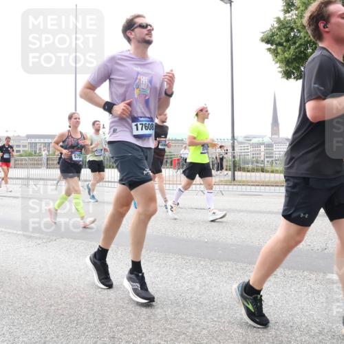 29.06.2025 - hella hamburg halbmarathon Lena Gebhardt http://msf.ph/oto/8403983 29.06.2025 10:50:14 Lombardsbrücke 1170, 5991, 5751, 7722, 13121, 17608, 1006, 254, 1259, 1487, 1511, 1828, 2047, 2212, 3203, 3680, 3701, 3710, 3805, 3897, 4090, 4168, 4870, 4961, 5119, 5749, 5751, 5997, 6680, 6830, 7366, 7505, 7677, 7721, 7722, 7755, 8065, 8254, 8299, 9015, 9605, 9940, 10060, 10286, 10403, 10617, 10683, 10744, 11030, 11426, 11696, 11716, 11760, 12079, 12124, 13127, 13128, 13309, 13381, 13744, 13846, 13887, 14102, 14144, 14505, 14545, 14591, 14692, 14940, 15230, 15626 meine-sportfotos.de