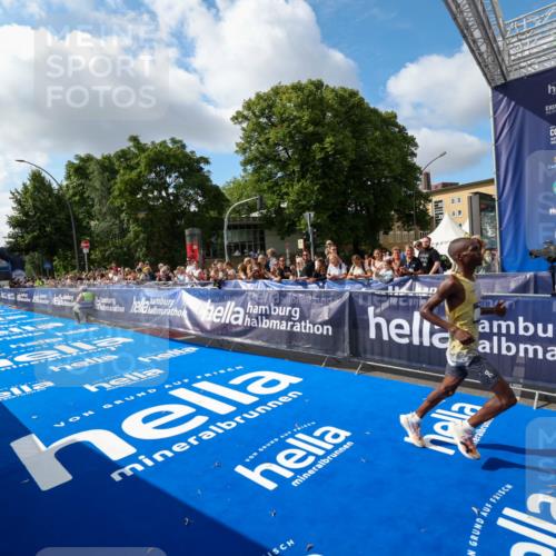 29.06.2025 - hella hamburg halbmarathon Zöllner http://msf.ph/oto/8404345 29.06.2025 10:03:01 Ziel 7, 9 meine-sportfotos.de