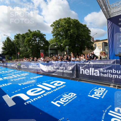 29.06.2025 - hella hamburg halbmarathon Zöllner http://msf.ph/oto/8404369 29.06.2025 10:03:02 Ziel 7, 9 meine-sportfotos.de