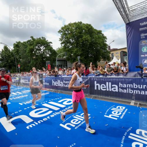 29.06.2025 - hella hamburg halbmarathon Zöllner http://msf.ph/oto/8404400 29.06.2025 10:39:41 Ziel 1358, 4398, 4888, 7152, 7154, 9265, 11284, 11806, 14077, 15094, 15336, 15828, 16761, 17215, 17360, 17425, 18154, 18285, 18803 meine-sportfotos.de
