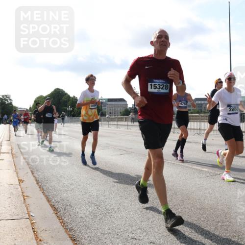 29.06.2025 - hella hamburg halbmarathon Lena Gebhardt http://msf.ph/oto/8404455 29.06.2025 09:49:23 Lombardsbrücke 15561, 14667, 15328, 74766, 2980, 1571, 1600, 1603, 2044, 2707, 2745, 2750, 2797, 2849, 2980, 3014, 3116, 3136, 4062, 4148, 4766, 5050, 5124, 5648, 5889, 6037, 6047, 6095, 6149, 6771, 7035, 7109, 7229, 7310, 7482, 7743, 7981, 8002, 8358, 9640, 9686, 9914, 10369, 10451, 10877, 10930, 11106, 11177, 11423, 11447, 11952, 12088, 12091, 12098, 12168, 12739, 13064, 13137, 13158, 13190, 13372, 13755, 13900, 14075, 14311, 14359, 14603, 14629, 14667, 14789, 15094 meine-sportfotos.de