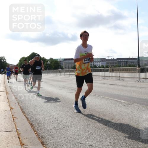 29.06.2025 - hella hamburg halbmarathon Lena Gebhardt http://msf.ph/oto/8404567 29.06.2025 09:49:24 Lombardsbrücke 148, 15561, 14667, 4766, 1571, 1600, 1603, 2044, 2707, 2745, 2750, 2797, 2849, 2980, 3014, 3116, 3136, 4062, 4148, 4766, 5050, 5648, 5889, 6037, 6047, 6095, 6149, 6771, 7035, 7109, 7229, 7310, 7482, 7743, 7981, 8002, 8358, 8465, 9640, 9686, 9914, 10369, 10451, 10877, 10930, 11106, 11177, 11423, 11447, 11952, 12088, 12091, 12098, 12168, 12739, 13064, 13158, 13190, 13755, 13900, 14075, 14311, 14359, 14603, 14629, 14667, 14789, 15094 meine-sportfotos.de