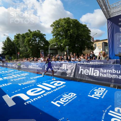 29.06.2025 - hella hamburg halbmarathon Zöllner http://msf.ph/oto/8404753 29.06.2025 10:03:12 Ziel 16, 23 meine-sportfotos.de