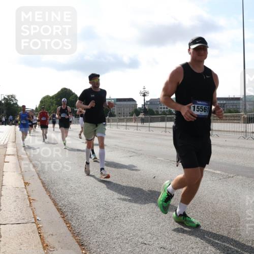 29.06.2025 - hella hamburg halbmarathon Lena Gebhardt http://msf.ph/oto/8404764 29.06.2025 09:49:25 Lombardsbrücke 16816, 1435, 15561, 1445, 1571, 1600, 1603, 2044, 2707, 2745, 2750, 2797, 2849, 2980, 3014, 3116, 3136, 4148, 4766, 5050, 5648, 5889, 6037, 6047, 6095, 6149, 6771, 7035, 7109, 7229, 7310, 7482, 7743, 7981, 8002, 8358, 8465, 9640, 9686, 9914, 10369, 10451, 10877, 10930, 11106, 11177, 11423, 11447, 11952, 12088, 12091, 12098, 12168, 12739, 13064, 13158, 13190, 13755, 13900, 14075, 14311, 14359, 14603, 14629, 14667, 14789, 15094 meine-sportfotos.de