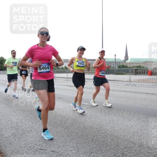 29.06.2025 - hella hamburg halbmarathon Lena Gebhardt http://msf.ph/oto/8404790 29.06.2025 10:03:44 Lombardsbrücke 13793, 17550, 15859, 5464, 2683, 18999, 1032, 1114, 1161, 1355, 1367, 1885, 2277, 2594, 2619, 2683, 2759, 4095, 4307, 4511, 5363, 5384, 5396, 5464, 5613, 6391, 6453, 7006, 7277, 7278, 7279, 7290, 7306, 7485, 7935, 8469, 8484, 8727, 9280, 9453, 9899, 10389, 11402, 11556, 11614, 12211, 12212, 12336, 12377, 12653, 12843, 13173, 13793, 13976, 15520, 15539, 15643, 15859, 16113, 16371, 16621, 17098, 17226, 17550, 18028 meine-sportfotos.de