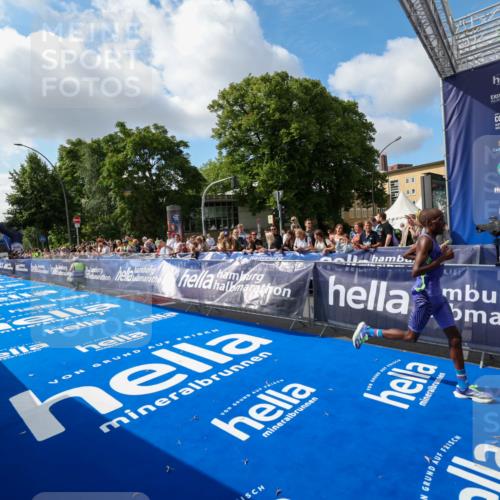 29.06.2025 - hella hamburg halbmarathon Zöllner http://msf.ph/oto/8404808 29.06.2025 10:03:13 Ziel 16, 23 meine-sportfotos.de
