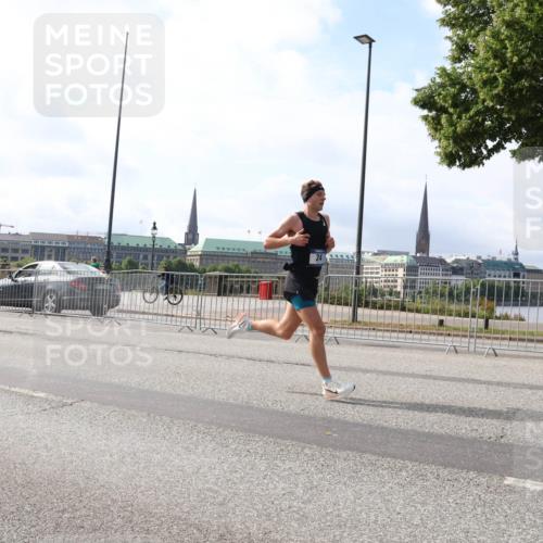 29.06.2025 - hella hamburg halbmarathon Lena Gebhardt http://msf.ph/oto/8404850 29.06.2025 09:33:13 Lombardsbrücke 24, 24 meine-sportfotos.de