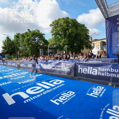 29.06.2025 - hella hamburg halbmarathon Zöllner http://msf.ph/oto/8404856 29.06.2025 10:03:18 Ziel 16 meine-sportfotos.de