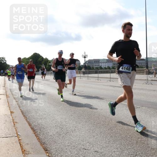 29.06.2025 - hella hamburg halbmarathon Lena Gebhardt http://msf.ph/oto/8404941 29.06.2025 09:49:27 Lombardsbrücke 16816, 2750, 14359, 4148, 1343, 1445, 1571, 1600, 1603, 2044, 2707, 2745, 2750, 2797, 2849, 2980, 3014, 3116, 3136, 3282, 4148, 4425, 4766, 5050, 5648, 5889, 6037, 6047, 6095, 6149, 6771, 7035, 7109, 7229, 7310, 7743, 7981, 8358, 8370, 8465, 9296, 9640, 9686, 9914, 10369, 10451, 10877, 10930, 11106, 11423, 11447, 11952, 12088, 12091, 12098, 12168, 12739, 13064, 13158, 13190, 13755, 13800, 13900, 14075, 14311, 14359, 14603, 14629, 14667, 14789, 15094 meine-sportfotos.de