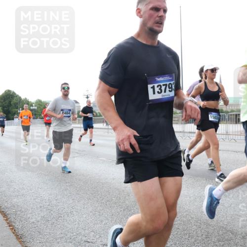 29.06.2025 - hella hamburg halbmarathon Lena Gebhardt http://msf.ph/oto/8405126 29.06.2025 10:03:46 Lombardsbrücke 8484, 1379, 15859, 1032, 1114, 1161, 1355, 1367, 1885, 2277, 2619, 2683, 2759, 3488, 4095, 4307, 4488, 4511, 5363, 5384, 5396, 5464, 5613, 6391, 6453, 7006, 7277, 7278, 7279, 7306, 7485, 8421, 8422, 8423, 8469, 8484, 8727, 9280, 9453, 9899, 10389, 11402, 11556, 11614, 12211, 12212, 12336, 12377, 12653, 12843, 13173, 13583, 13793, 13976, 15520, 15539, 15643, 15859, 16113, 16371, 16621, 17098, 17226, 17550, 18028 meine-sportfotos.de