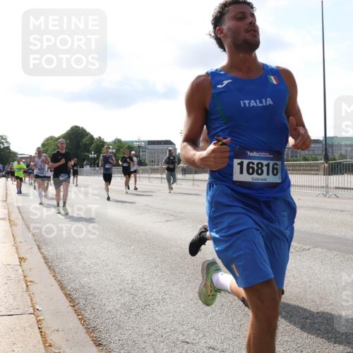 29.06.2025 - hella hamburg halbmarathon Lena Gebhardt http://msf.ph/oto/8405142 29.06.2025 09:49:29 Lombardsbrücke 7035, 16816, 566666, 1343, 1445, 1600, 1603, 2044, 2707, 2745, 2750, 2797, 2849, 2980, 3014, 3116, 3136, 3282, 4148, 4303, 4425, 4766, 5050, 5648, 5889, 6037, 6047, 6095, 6149, 6771, 7035, 7109, 7229, 7743, 7981, 8358, 8370, 8465, 9264, 9265, 9296, 9640, 9686, 9914, 10369, 10451, 10877, 10930, 11447, 11952, 12088, 12091, 12098, 12168, 12739, 13064, 13158, 13190, 13755, 13800, 13900, 14075, 14311, 14359, 14603, 14629, 14667, 14688, 14789, 15094 meine-sportfotos.de