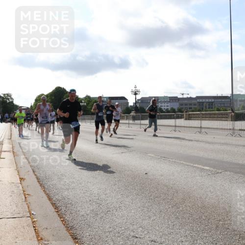 29.06.2025 - hella hamburg halbmarathon Lena Gebhardt http://msf.ph/oto/8405256 29.06.2025 09:49:30 Lombardsbrücke 17646, 7035, 1478, 666055, 1343, 1445, 1600, 1603, 2044, 2324, 2573, 2707, 2745, 2750, 2797, 2849, 2980, 3014, 3116, 3136, 3282, 4148, 4303, 4425, 4766, 5050, 5648, 5889, 6037, 6047, 6095, 6149, 6771, 7035, 7109, 7229, 7743, 7981, 8358, 8370, 8465, 9264, 9265, 9296, 9640, 9686, 9914, 10369, 10877, 10930, 11447, 11952, 12088, 12091, 12098, 12168, 12739, 13064, 13158, 13190, 13755, 13800, 13900, 14075, 14311, 14359, 14374, 14603, 14629, 14667, 14688, 14789, 15094 meine-sportfotos.de