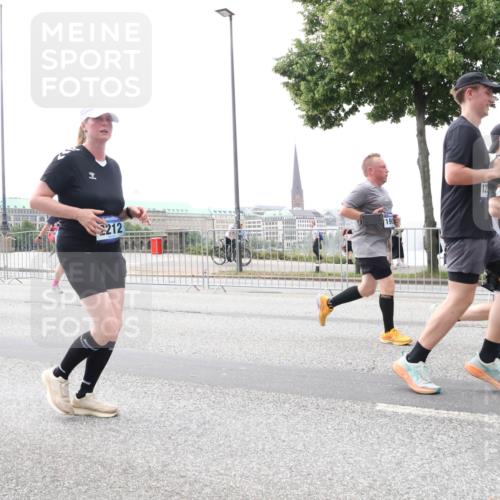 29.06.2025 - hella hamburg halbmarathon Lena Gebhardt http://msf.ph/oto/8405326 29.06.2025 10:50:20 Lombardsbrücke 212, 1259, 1487, 1511, 1828, 2047, 3203, 3680, 3701, 3710, 3805, 3897, 4090, 4168, 4870, 4961, 5119, 5131, 5749, 5751, 5997, 6680, 6830, 7505, 7677, 7721, 7722, 7755, 8254, 8299, 8834, 9015, 9605, 9940, 10060, 10286, 10617, 10683, 10744, 11030, 11426, 11696, 11716, 11760, 12079, 13127, 13128, 13309, 13381, 13744, 13846, 13887, 14102, 14144, 14505, 14591, 14940, 15017, 15230, 15626 meine-sportfotos.de