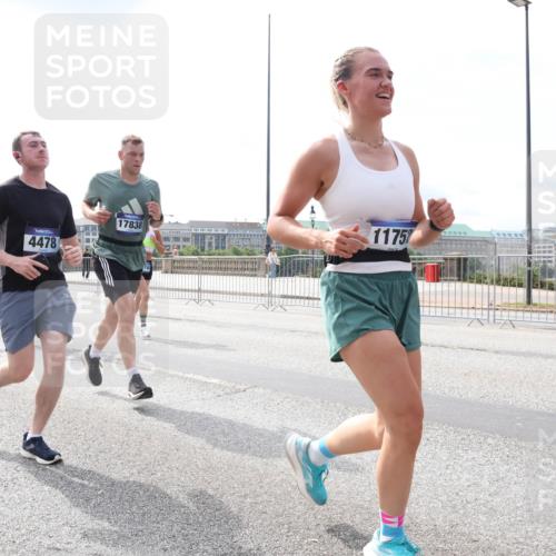 29.06.2025 - hella hamburg halbmarathon Lena Gebhardt http://msf.ph/oto/8405385 29.06.2025 10:16:36 Lombardsbrücke 12911, 7358, 4478, 17838, 11757, 1117, 1212, 1240, 1244, 1403, 1599, 1602, 1825, 2347, 2803, 2835, 2912, 3030, 3088, 3134, 3156, 3176, 3450, 3484, 3648, 3687, 4478, 4583, 4637, 5036, 5037, 5294, 6024, 6328, 6488, 6742, 6941, 6948, 7158, 7358, 7360, 7753, 8274, 8295, 8317, 8597, 8619, 8645, 8707, 8847, 8857, 9091, 9208, 9332, 9492, 9601, 9628, 9664, 9676, 9802, 9810, 9881, 10076, 10107, 10139, 10141, 10183, 10232, 10292, 10844, 10990, 11344, 11345 meine-sportfotos.de