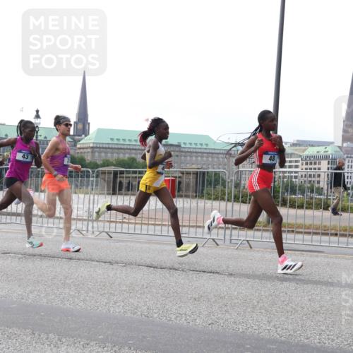 29.06.2025 - hella hamburg halbmarathon Lena Gebhardt http://msf.ph/oto/8405442 29.06.2025 09:34:56 Lombardsbrücke 43, 48, 29, 43, 46, 48 meine-sportfotos.de