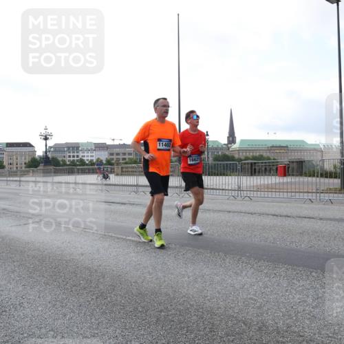 29.06.2025 - hella hamburg halbmarathon Lena Gebhardt http://msf.ph/oto/8405446 29.06.2025 10:03:49 Lombardsbrücke 11402, 16621, 1032, 1114, 1161, 1355, 1367, 1885, 2277, 2683, 2759, 3488, 4095, 4307, 4488, 4511, 5058, 5363, 5384, 5396, 5464, 5613, 6142, 6391, 6453, 7006, 7017, 7277, 7278, 7279, 7306, 7485, 8421, 8422, 8423, 8469, 8484, 8727, 9280, 9453, 9899, 10389, 11402, 11556, 11614, 12336, 12377, 12653, 13173, 13583, 13793, 13976, 15520, 15539, 15643, 15678, 15859, 16099, 16113, 16371, 16621, 17098, 17226, 17550, 18028 meine-sportfotos.de