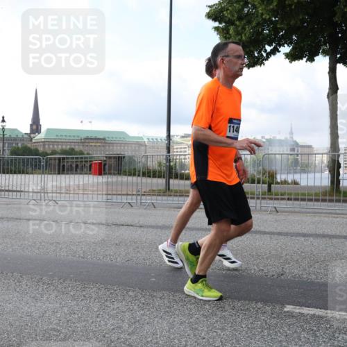 29.06.2025 - hella hamburg halbmarathon Lena Gebhardt http://msf.ph/oto/8405577 29.06.2025 10:03:50 Lombardsbrücke 1140, 1032, 1114, 1161, 1355, 1367, 1885, 2277, 2683, 2759, 3488, 4095, 4307, 4488, 4511, 5058, 5363, 5384, 5396, 5464, 5613, 6142, 6391, 6453, 7006, 7017, 7277, 7278, 7279, 7306, 7485, 8421, 8422, 8423, 8469, 8484, 8727, 9280, 9899, 10389, 11402, 11556, 11614, 12336, 12377, 12653, 13173, 13583, 13793, 13976, 15520, 15539, 15643, 15678, 15859, 16099, 16113, 16371, 16621, 17098, 17226, 17550, 18028 meine-sportfotos.de