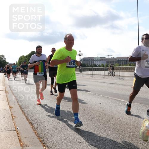 29.06.2025 - hella hamburg halbmarathon Lena Gebhardt http://msf.ph/oto/8405655 29.06.2025 09:49:34 Lombardsbrücke 15094, 968, 18547, 1343, 1445, 1603, 1975, 2044, 2324, 2573, 2707, 2745, 2750, 2849, 2949, 2980, 3014, 3116, 3136, 3282, 3431, 4148, 4303, 4425, 4766, 5050, 5648, 5889, 6095, 6149, 6771, 7035, 7109, 7229, 7796, 7981, 8358, 8370, 8465, 9264, 9265, 9296, 9686, 9914, 10369, 10680, 10930, 11447, 11765, 11952, 12088, 12098, 12839, 13064, 13141, 13158, 13190, 13800, 13900, 14075, 14077, 14204, 14311, 14359, 14374, 14603, 14629, 14667, 14688, 14789, 15094 meine-sportfotos.de