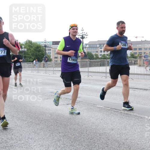 29.06.2025 - hella hamburg halbmarathon Lena Gebhardt http://msf.ph/oto/8405657 29.06.2025 10:03:51 Lombardsbrücke 2277, 16113, 17955, 7306, 1032, 1114, 1161, 1355, 1367, 1885, 2277, 2683, 2759, 3488, 4095, 4307, 4488, 4511, 5058, 5363, 5384, 5396, 5464, 5613, 6142, 6391, 6706, 7006, 7017, 7277, 7278, 7279, 7306, 7485, 8421, 8422, 8423, 8469, 8484, 8727, 9280, 9899, 10389, 11402, 11556, 11614, 12336, 12377, 12653, 13173, 13583, 13793, 13976, 15520, 15539, 15643, 15678, 15859, 16099, 16113, 16371, 16621, 17098, 17226, 17550, 18028 meine-sportfotos.de