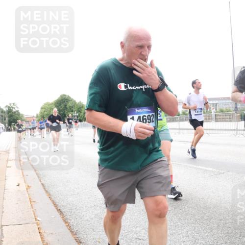 29.06.2025 - hella hamburg halbmarathon Lena Gebhardt http://msf.ph/oto/8405783 29.06.2025 10:50:22 Lombardsbrücke 4692, 14144, 4090, 1259, 1487, 1511, 1828, 2047, 3203, 3680, 3701, 3710, 3805, 3897, 4090, 4168, 4642, 4870, 4961, 5119, 5131, 5749, 5751, 5997, 6680, 6830, 7505, 7677, 7721, 7722, 7755, 8254, 8299, 8834, 9015, 9605, 9940, 10060, 10286, 10617, 10683, 10744, 11030, 11426, 11696, 11716, 11760, 12079, 13127, 13128, 13309, 13381, 13744, 13846, 13887, 14102, 14144, 14505, 14591, 14940, 15017, 15230, 15416, 15626 meine-sportfotos.de