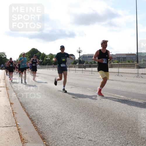 29.06.2025 - hella hamburg halbmarathon Lena Gebhardt http://msf.ph/oto/8405961 29.06.2025 09:49:36 Lombardsbrücke 8465, 2025, 136, 1, 10, 14337, 1343, 1445, 1603, 1975, 2044, 2324, 2573, 2707, 2745, 2750, 2849, 2949, 2980, 3014, 3116, 3136, 3282, 3431, 4148, 4303, 4318, 4425, 4766, 5050, 5648, 5889, 6095, 6149, 6771, 7035, 7109, 7229, 7796, 7981, 8358, 8370, 8465, 9264, 9265, 9296, 9686, 9914, 10369, 10680, 10930, 11447, 11765, 11952, 12088, 12098, 12839, 13141, 13158, 13190, 13800, 13900, 14077, 14204, 14311, 14359, 14374, 14629, 14667, 14688, 14789, 15094 meine-sportfotos.de