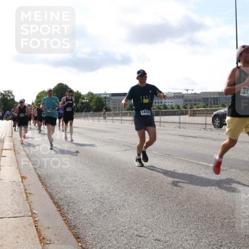 29.06.2025 - hella hamburg halbmarathon Lena Gebhardt http://msf.ph/oto/8406006 29.06.2025 09:49:37 Lombardsbrücke 8465, 10930, 14337, 3136, 1343, 1445, 1975, 2044, 2324, 2573, 2707, 2745, 2750, 2849, 2949, 2980, 3014, 3116, 3136, 3282, 3431, 4148, 4303, 4318, 4425, 4528, 4766, 5050, 5648, 5889, 6095, 6149, 6771, 7035, 7109, 7229, 7796, 7981, 8358, 8370, 8465, 9264, 9265, 9296, 9686, 9914, 10369, 10680, 10930, 11447, 11765, 11952, 12088, 12098, 12839, 13141, 13158, 13190, 13800, 13900, 14077, 14204, 14311, 14359, 14374, 14629, 14667, 14688, 14789, 15094 meine-sportfotos.de