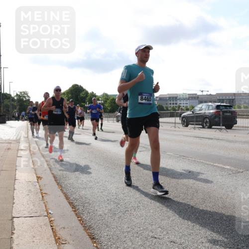 29.06.2025 - hella hamburg halbmarathon Lena Gebhardt http://msf.ph/oto/8406133 29.06.2025 09:49:38 Lombardsbrücke 16819, 8465, 1343, 1445, 1975, 2044, 2324, 2573, 2745, 2750, 2849, 2949, 2980, 3014, 3116, 3136, 3282, 3431, 4148, 4303, 4318, 4425, 4528, 4766, 5050, 5648, 5889, 6095, 6149, 6771, 7035, 7109, 7229, 7796, 8358, 8370, 8465, 9264, 9265, 9296, 9686, 9914, 10369, 10680, 10930, 11765, 11952, 12098, 12839, 13141, 13158, 13190, 13800, 13900, 14077, 14204, 14311, 14359, 14374, 14629, 14667, 14688, 14789, 15094 meine-sportfotos.de
