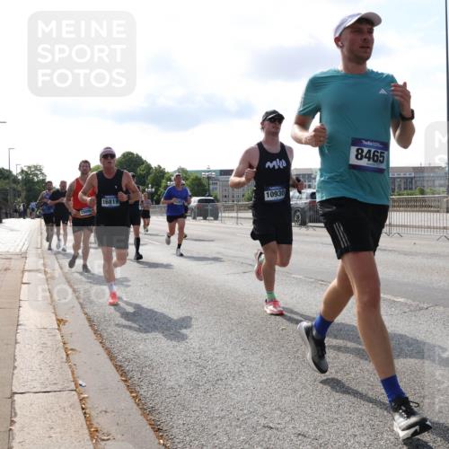 29.06.2025 - hella hamburg halbmarathon Lena Gebhardt http://msf.ph/oto/8406208 29.06.2025 09:49:39 Lombardsbrücke 8465, 15095, 16819, 10930, 1343, 1445, 1975, 2324, 2573, 2745, 2750, 2849, 2949, 2980, 3014, 3116, 3136, 3282, 3431, 4148, 4303, 4318, 4425, 4528, 4766, 5050, 5648, 5889, 6095, 6149, 6771, 7035, 7109, 7229, 7796, 8358, 8370, 8465, 9264, 9265, 9296, 9686, 9914, 10369, 10680, 10930, 11765, 11952, 12098, 12839, 13141, 13158, 13190, 13800, 13900, 14077, 14204, 14311, 14359, 14374, 14629, 14667, 14688, 14789, 15094 meine-sportfotos.de