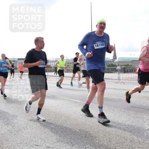 29.06.2025 - hella hamburg halbmarathon Lena Gebhardt http://msf.ph/oto/8406287 29.06.2025 10:16:40 Lombardsbrücke 9664, 137, 8857, 5098, 2347, 16100, 1117, 1212, 1240, 1244, 1403, 1599, 1602, 1825, 2347, 2835, 2912, 3030, 3088, 3134, 3156, 3176, 3450, 3484, 3648, 3687, 4478, 4583, 4637, 5036, 5037, 5294, 6024, 6328, 6488, 6742, 6941, 6948, 7114, 7115, 7158, 7358, 7360, 7753, 7924, 8295, 8317, 8513, 8597, 8619, 8645, 8707, 8847, 8857, 9091, 9208, 9332, 9492, 9628, 9664, 9676, 9810, 9881, 10076, 10139, 10141, 10183, 10232, 11344, 11345 meine-sportfotos.de