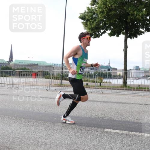 29.06.2025 - hella hamburg halbmarathon Lena Gebhardt http://msf.ph/oto/8406347 29.06.2025 09:35:32 Lombardsbrücke 178, 29, 36, 39, 43, 46, 47, 48, 17888 meine-sportfotos.de