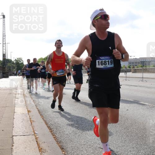 29.06.2025 - hella hamburg halbmarathon Lena Gebhardt http://msf.ph/oto/8406359 29.06.2025 09:49:40 Lombardsbrücke 360, 8370, 15095, 16819, 8, 1343, 1445, 1800, 1975, 2324, 2573, 2745, 2750, 2849, 2949, 2980, 3014, 3116, 3136, 3282, 3431, 4148, 4303, 4318, 4425, 4528, 4766, 5050, 5648, 5889, 6095, 6149, 6771, 7035, 7109, 7229, 7796, 8370, 8465, 8925, 9264, 9265, 9296, 9686, 9914, 10680, 10930, 11765, 11952, 12098, 12839, 13141, 13158, 13457, 13800, 13900, 14077, 14204, 14311, 14359, 14374, 14629, 14667, 14688, 14789, 15094 meine-sportfotos.de