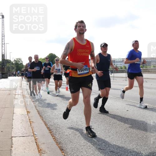 29.06.2025 - hella hamburg halbmarathon Lena Gebhardt http://msf.ph/oto/8406410 29.06.2025 09:49:41 Lombardsbrücke 7360, 8370, 15095, 1343, 1445, 1800, 1975, 2324, 2573, 2745, 2750, 2849, 2949, 2980, 3014, 3116, 3136, 3282, 3431, 4148, 4303, 4318, 4425, 4528, 4766, 5050, 5648, 5889, 6095, 6123, 6149, 6771, 7035, 7109, 7229, 7796, 8370, 8465, 8925, 9264, 9265, 9296, 9686, 9914, 10680, 10930, 11765, 11952, 12098, 12327, 12839, 13141, 13158, 13457, 13800, 14077, 14204, 14311, 14359, 14374, 14629, 14667, 14688, 14789, 15094 meine-sportfotos.de
