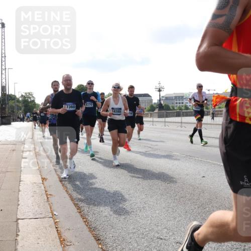 29.06.2025 - hella hamburg halbmarathon Lena Gebhardt http://msf.ph/oto/8406548 29.06.2025 09:49:41 Lombardsbrücke 8370, 13800, 17360, 18285, 296, 15095, 1343, 1445, 1800, 1975, 2324, 2573, 2745, 2750, 2849, 2949, 2980, 3014, 3116, 3136, 3282, 3431, 4148, 4303, 4318, 4425, 4528, 4766, 5050, 5648, 5889, 6095, 6123, 6149, 6771, 7035, 7109, 7229, 7796, 8370, 8465, 8925, 9264, 9265, 9296, 9686, 9914, 10680, 10930, 11765, 11952, 12098, 12327, 12839, 13141, 13158, 13457, 13800, 14077, 14204, 14311, 14359, 14374, 14629, 14667, 14688, 14789, 15094 meine-sportfotos.de