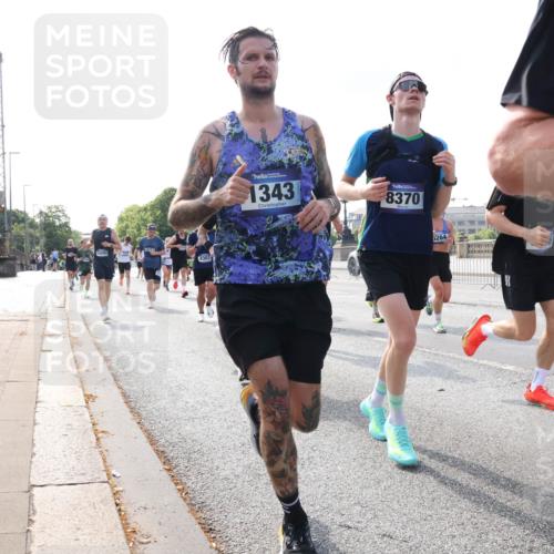 29.06.2025 - hella hamburg halbmarathon Lena Gebhardt http://msf.ph/oto/8406729 29.06.2025 09:49:43 Lombardsbrücke 14204, 4303, 1343, 8370, 264, 1343, 1445, 1800, 1975, 2324, 2573, 2745, 2750, 2849, 2949, 2980, 3014, 3116, 3136, 3282, 3431, 3530, 4148, 4303, 4318, 4425, 4528, 4766, 5050, 5648, 6095, 6123, 6149, 6771, 7035, 7109, 7229, 7796, 8370, 8465, 8925, 9264, 9265, 9296, 9686, 9914, 10680, 10930, 11765, 11952, 12098, 12327, 12839, 13141, 13158, 13457, 13800, 14077, 14204, 14311, 14359, 14374, 14629, 14667, 14688, 14789, 15094 meine-sportfotos.de