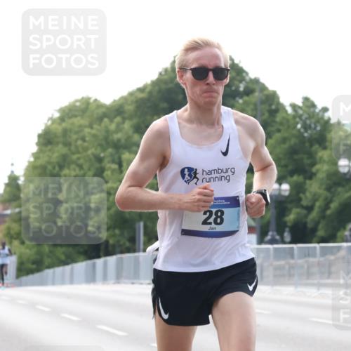 29.06.2025 - hella hamburg halbmarathon Lena Gebhardt http://msf.ph/oto/8406736 29.06.2025 09:35:41 Lombardsbrücke 28, 28, 36, 39, 47, 17888 meine-sportfotos.de