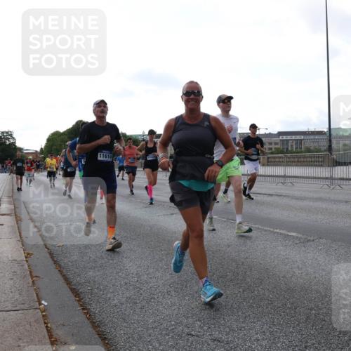 29.06.2025 - hella hamburg halbmarathon Lena Gebhardt http://msf.ph/oto/8406812 29.06.2025 10:04:00 Lombardsbrücke 1355, 11614, 12653, 15520, 1032, 1355, 1367, 2277, 2683, 2759, 2979, 3488, 4095, 4488, 5058, 5363, 5384, 5396, 5613, 5976, 6142, 6706, 6709, 7006, 7017, 7306, 7485, 8177, 8421, 8422, 8423, 8469, 8484, 8727, 9280, 9526, 9899, 10389, 10756, 11402, 11511, 11582, 11614, 12004, 12005, 12336, 12653, 13173, 13583, 13793, 15520, 15525, 15643, 15678, 15859, 16099, 16113, 16621, 17098, 17437, 17550 meine-sportfotos.de